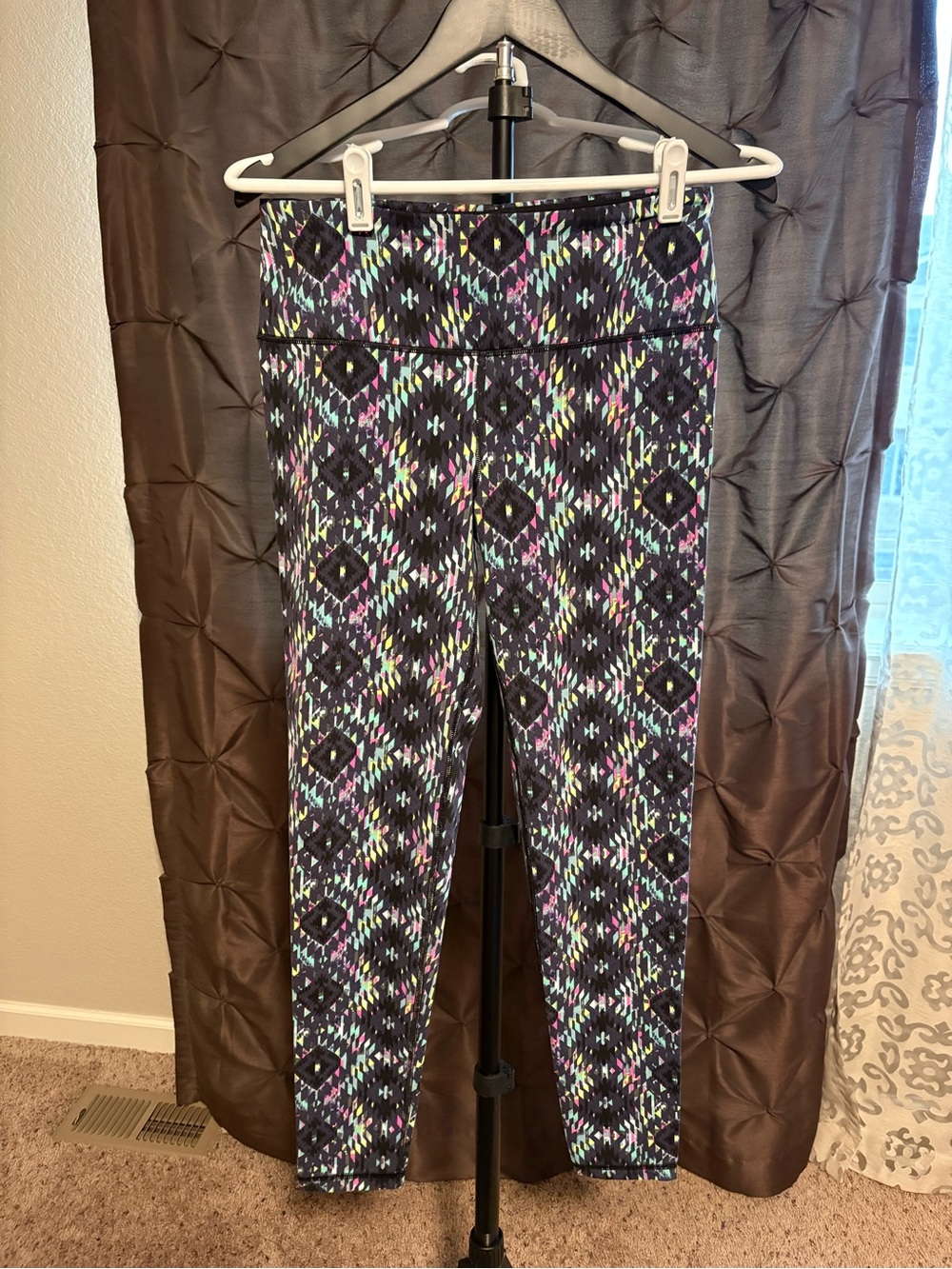 Victoria's Secret Multicolor Geometric Leggings